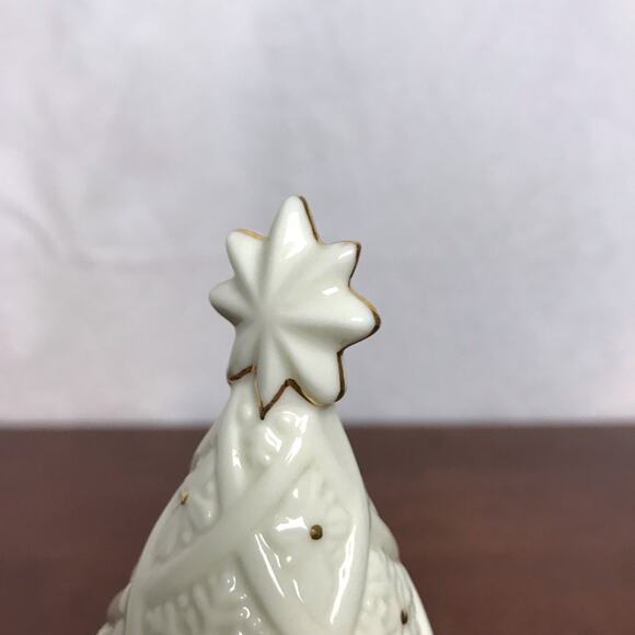 Beautiful White and Gold Tone 6.5" Tall Ceramic Christmas Tree Trinket Box - Picture 6 of 9